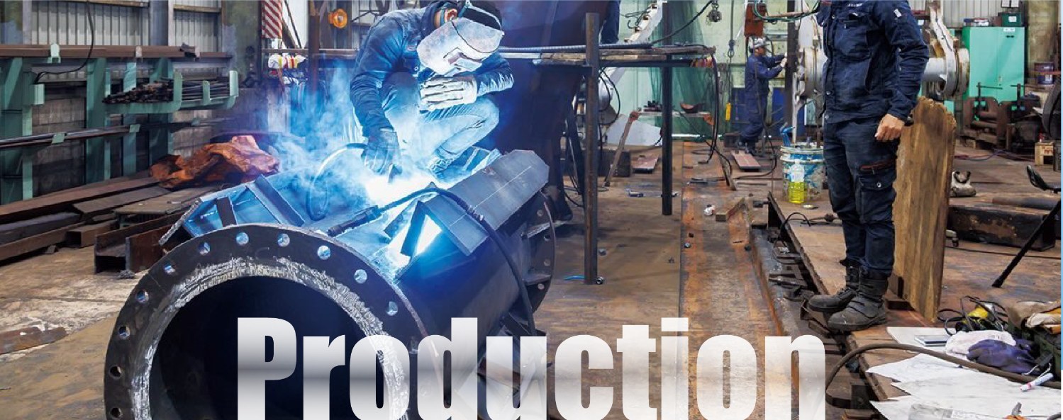 Production ― 工場で溶接作業を行う職人